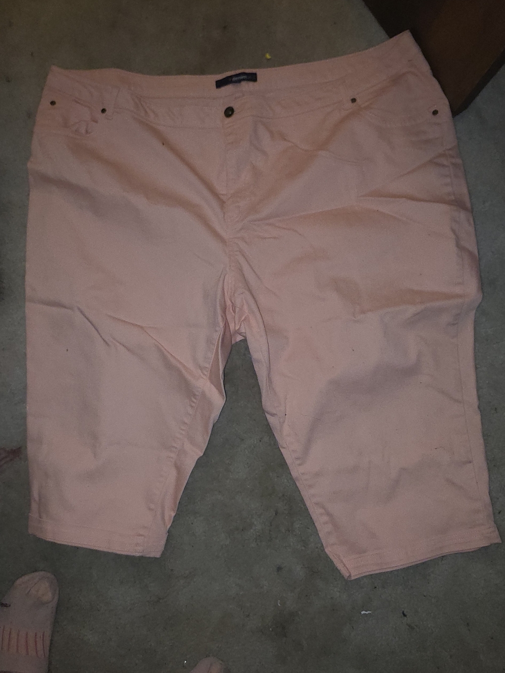 Denim 24/7 Peach Chino Shorts/Capri Sz 32w